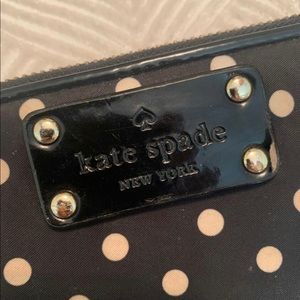 Kate Spade Polka Dot Wallet ♠️🤍